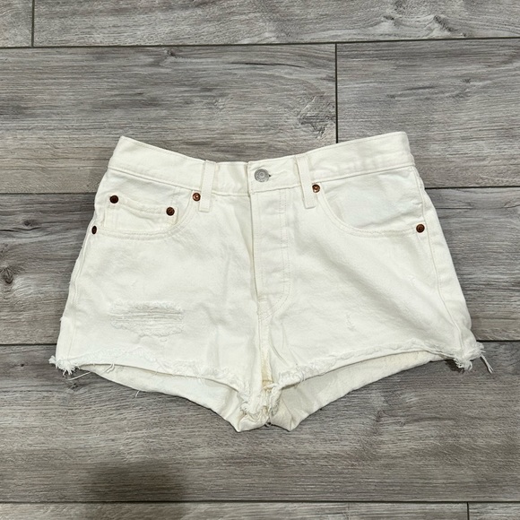 Levi’s Premium 501 Women’s Shorts - White - Picture 3 of 7